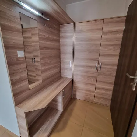 Wczasy Royal アパート ヤスタルニャ